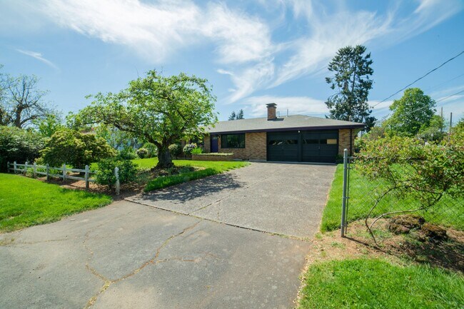 Foto del edificio - Large One Level Oregon City Home