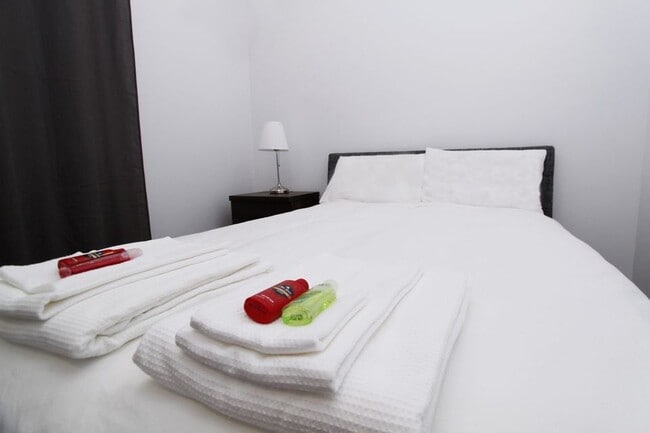 Building Photo - 3774 Rue De Bullion