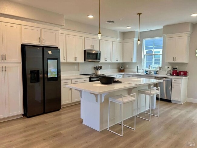 Building Photo - 312 Pear Tree Ter