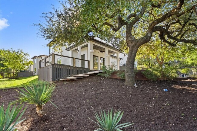 Building Photo - 1303 Azie Morton Rd