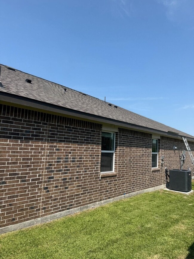 Building Photo - 8415 Tranquil Bay Ct