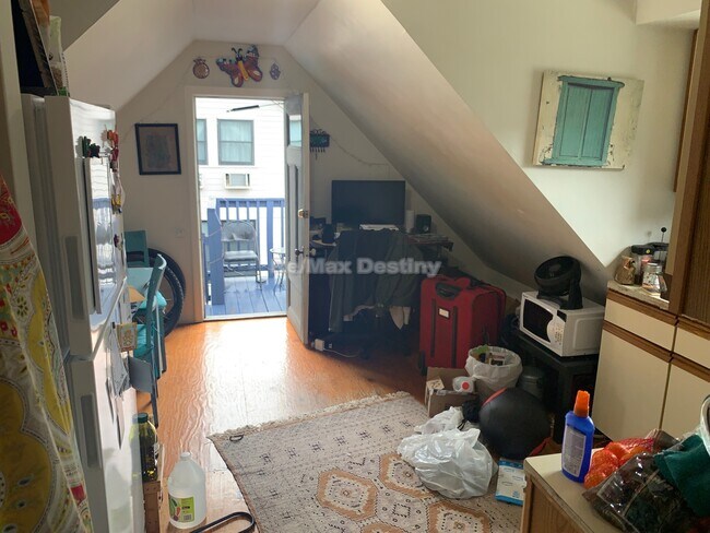 Foto del edificio - 379 Somerville Ave