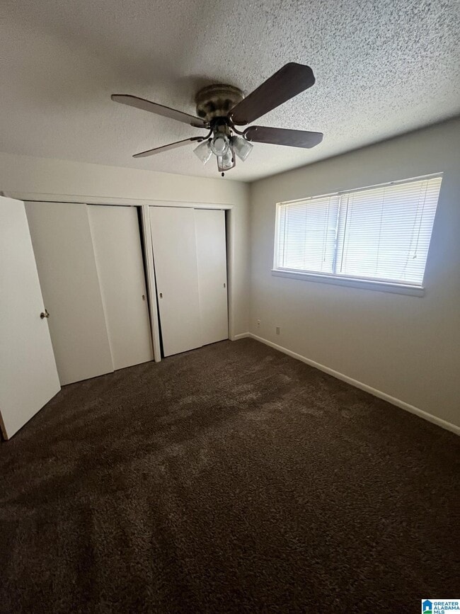 Building Photo - 2325 10th Ct S