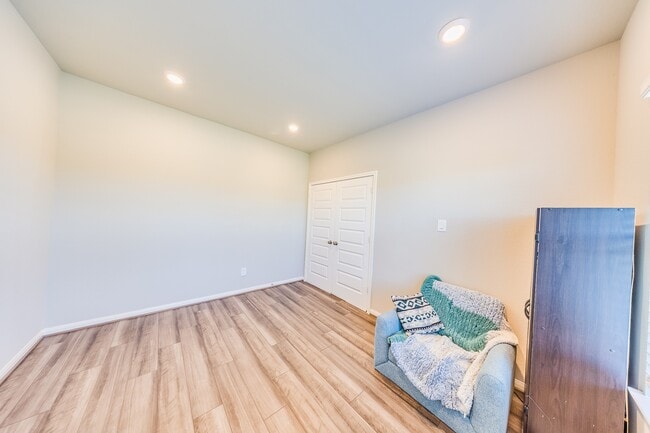 Foto del edificio - 2107 Cherryvale Dr