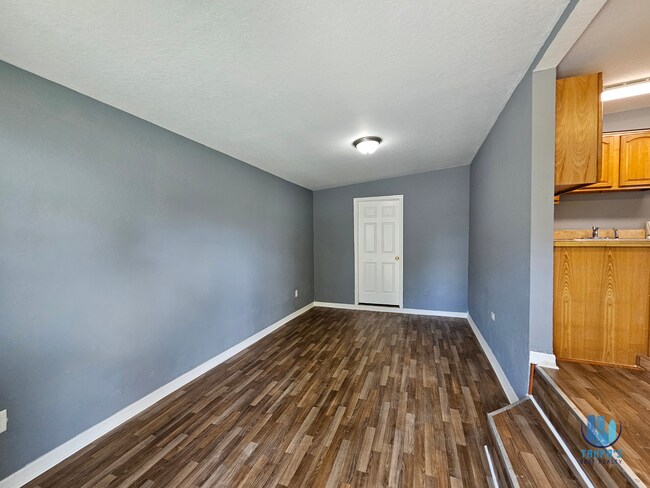 Building Photo - 3 Bedroom, 1 Bath House for rent in Lakela...