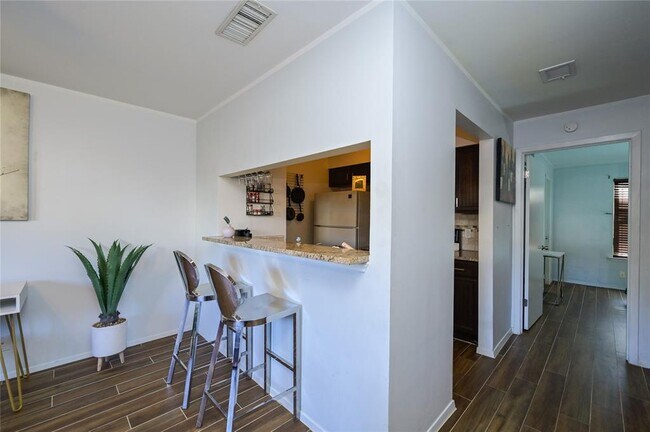 Foto del edificio - 3744 Valley View Rd
