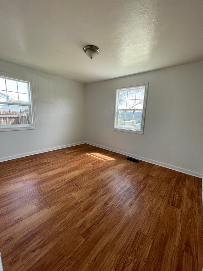 Foto del edificio - 1101 Nome St