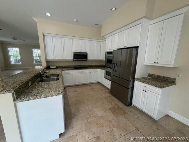 Foto del edificio - 2200 SW 13th Ave