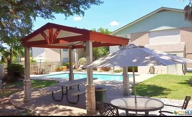 Building Photo - Langtry Apartments- 2 Bedroom 2 Bathroom