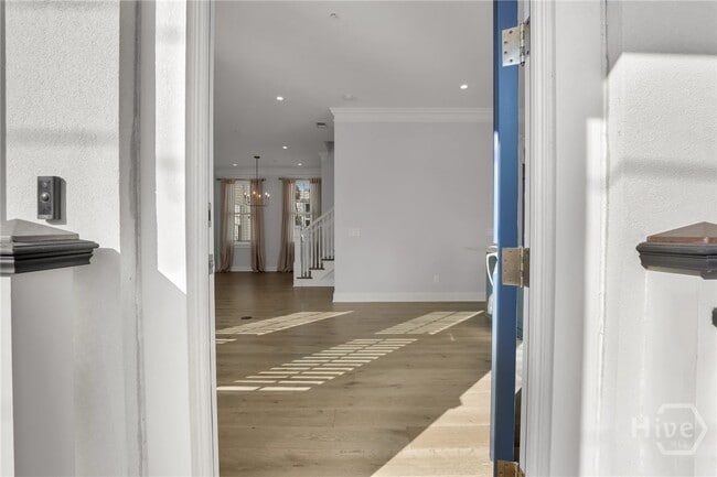 Building Photo - 705 Howard St