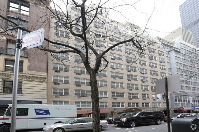 Primary Photo - 141 E 55th St