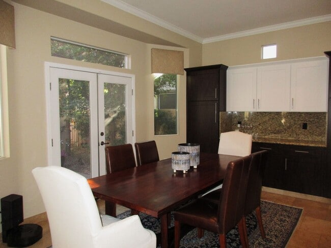 Building Photo - Taylorville Street