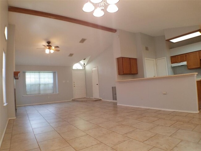 Building Photo - 8310 Los Ranchos Dr