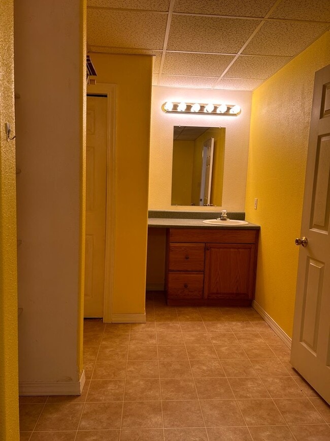 Building Photo - 483 Ashleigh Ln