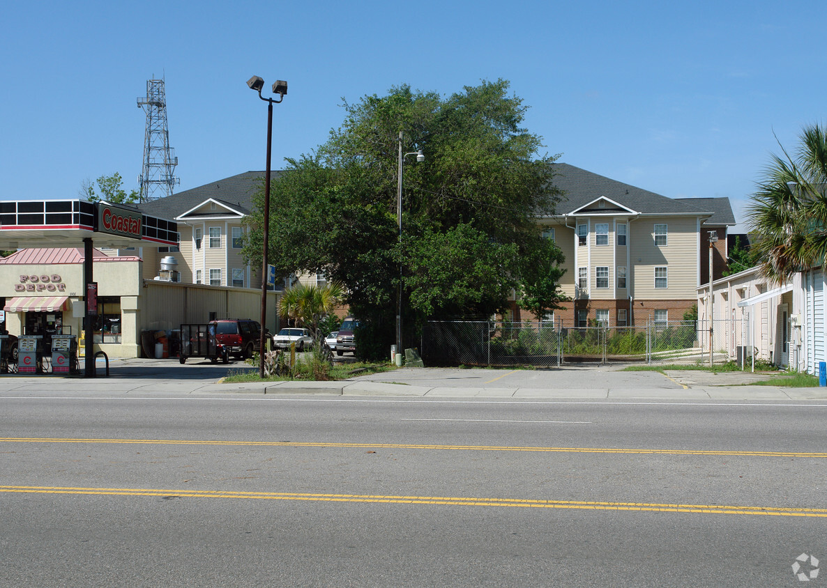 Building Photo - Alliance Inn Apartments