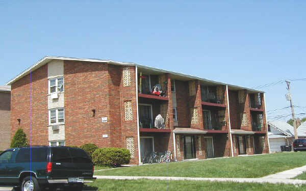 Building Photo - 6436 W 64th Pl