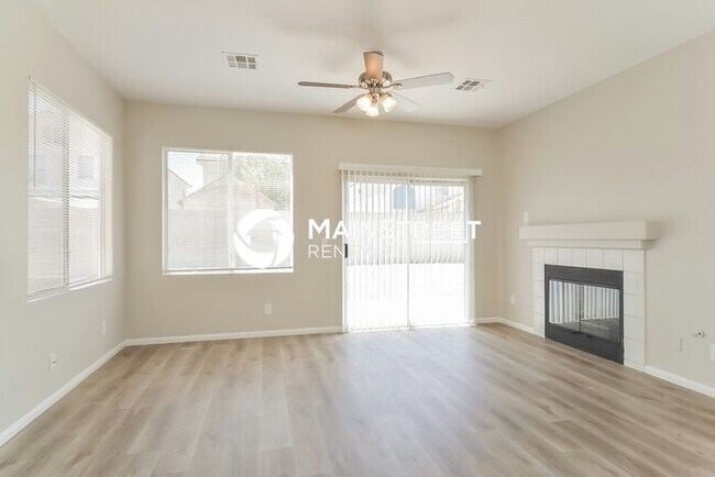 Foto del edificio - 3 Bedroom Pet-Friendly Home in LAS VEGAS, ...