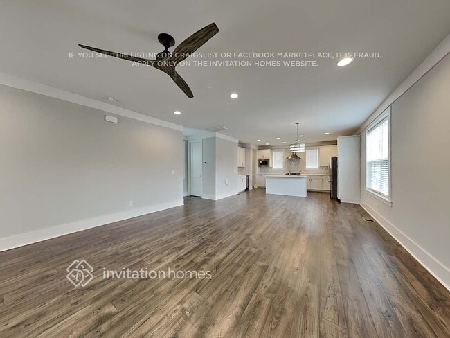 Building Photo - 256 Founders Ln