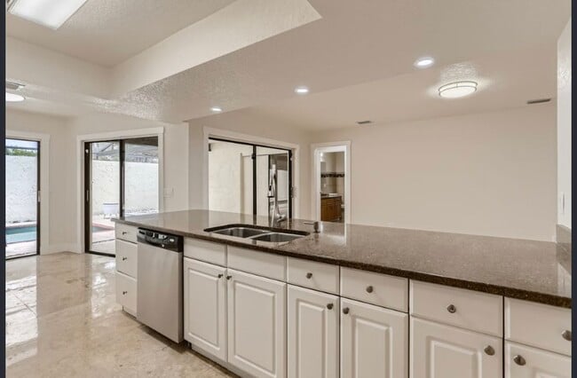 Photo - 5018 Paloma Drive House