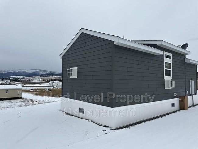 Building Photo - 330 Windsong Way