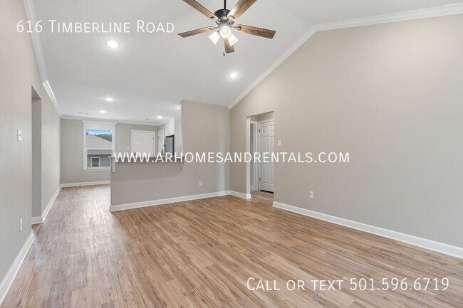 Foto del edificio - 616 Timberline Rd