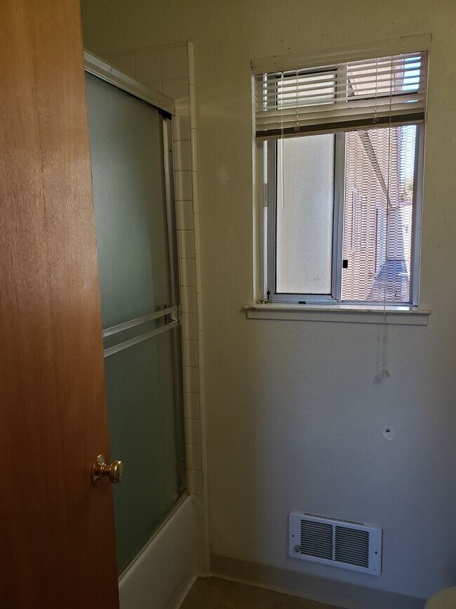Foto del edificio - 210 Locust St