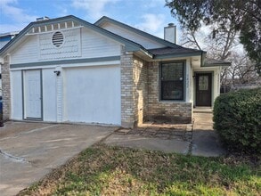 Building Photo - 1422 Alma Dr