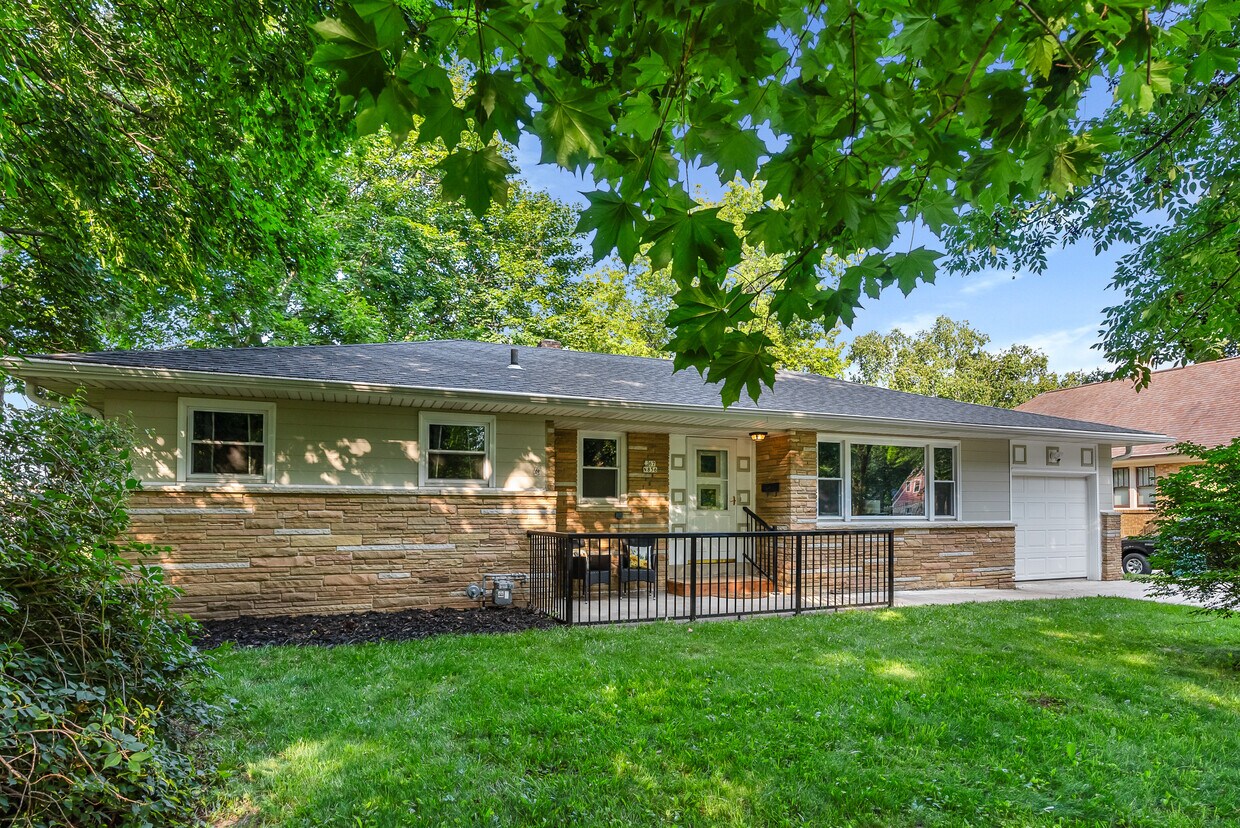 Foto principal - W67N856 Washington Ave