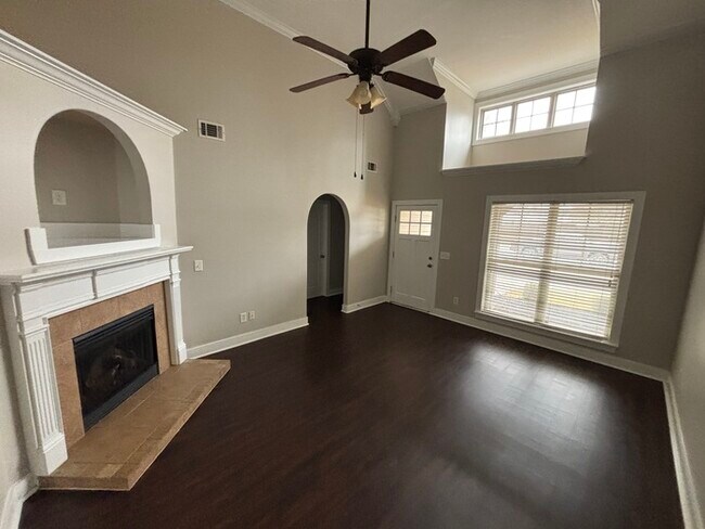 Foto del edificio - 108 Moss Stone Ln