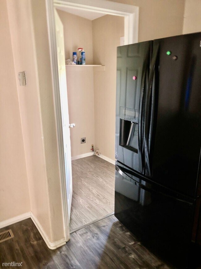 Foto del edificio - 3 br, 2 bath House - 32897 Crescent Ave
