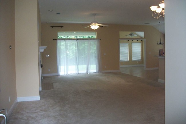 Building Photo - 767 Eagle Cove Dr