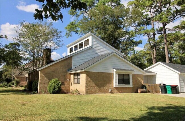 Foto del edificio - 4701 Spring Ln