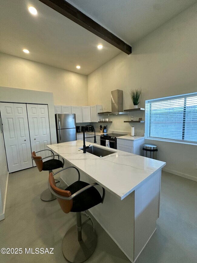 Foto del edificio - 2775 N Goyette Ave