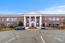 Building Photo - 90 Sea St
