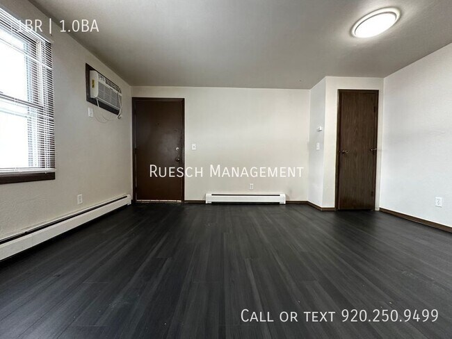 Building Photo - Charming 1 Bedroom 1 Bath Lower Apartment ...
