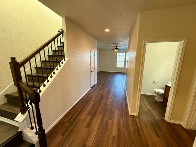 Photo - Beautiful 4-Bedroom, 2.5 Bathroom Home Near Seaworld!