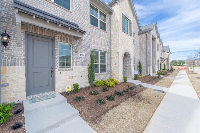 Foto del edificio - 2736 Shelby Dr