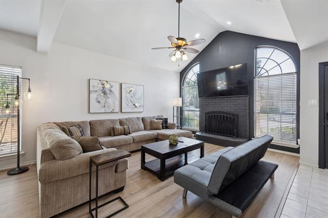 Foto del edificio - 1823 Dew Valley Dr