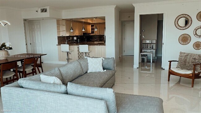 Building Photo - 3 br, 3 bath House - 20355 NE 34th Ct Apt ...