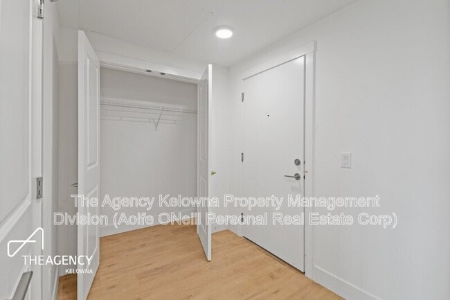 Building Photo - 1036 Coronation Ave