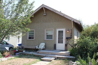 Building Photo - 1720 S 8th Ave