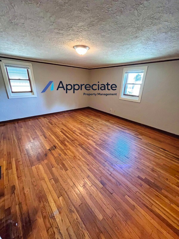 Foto del edificio - 622 Paris Ct