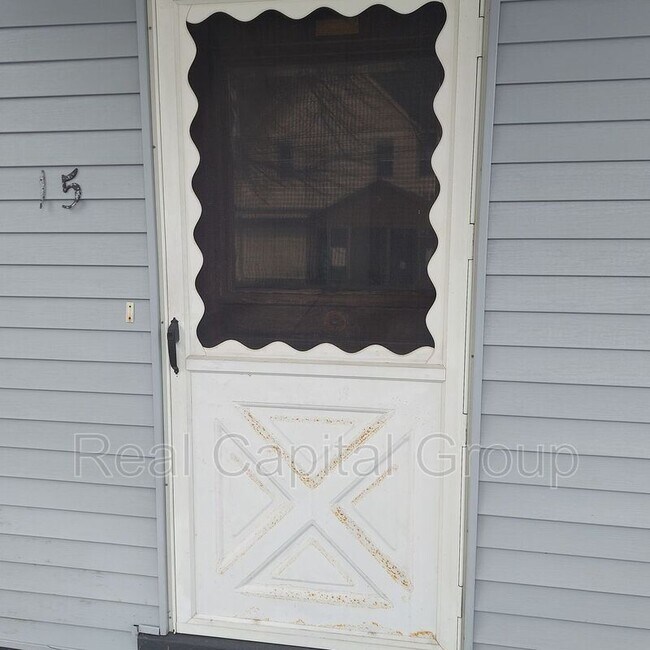 Foto del edificio - 15 S Main St