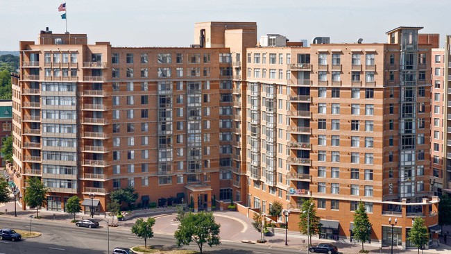 The Reserve at Clarendon Centre Apartments - The Reserve at Clarendon Centre