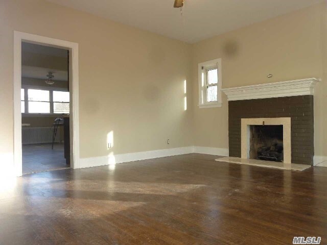 Building Photo - 363 Higbie Ln