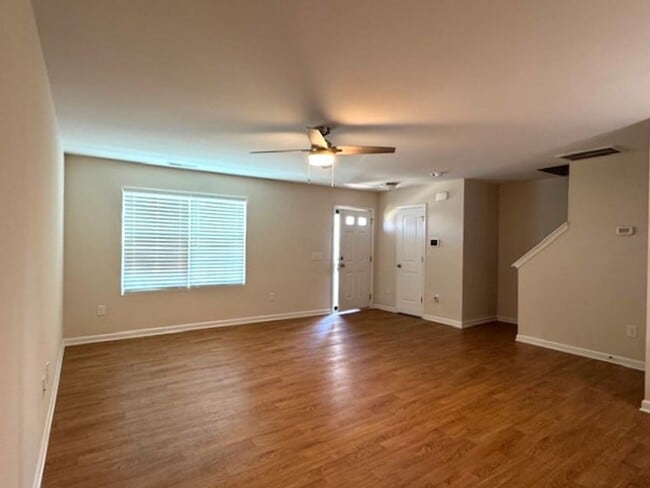 Foto del edificio - ~~~~~~~~ Park Place Townhomes ~~~~~~~ Pretty 3 bedroom 2.5 bath unit~~~~~