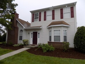 Building Photo - 842 Worcester Way