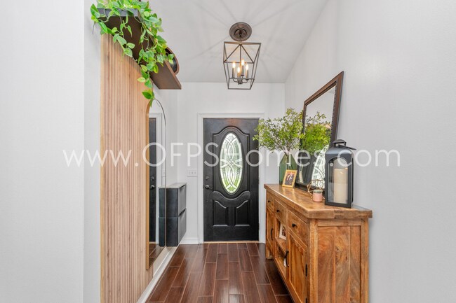 Foto del edificio - 1435 Central Pkwy