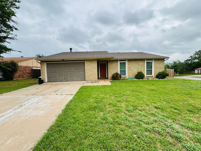 Building Photo - Charming home for lease in the heart of North Richland Hills!