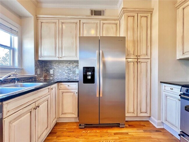 Foto del edificio - 312 Carlyle Park Dr